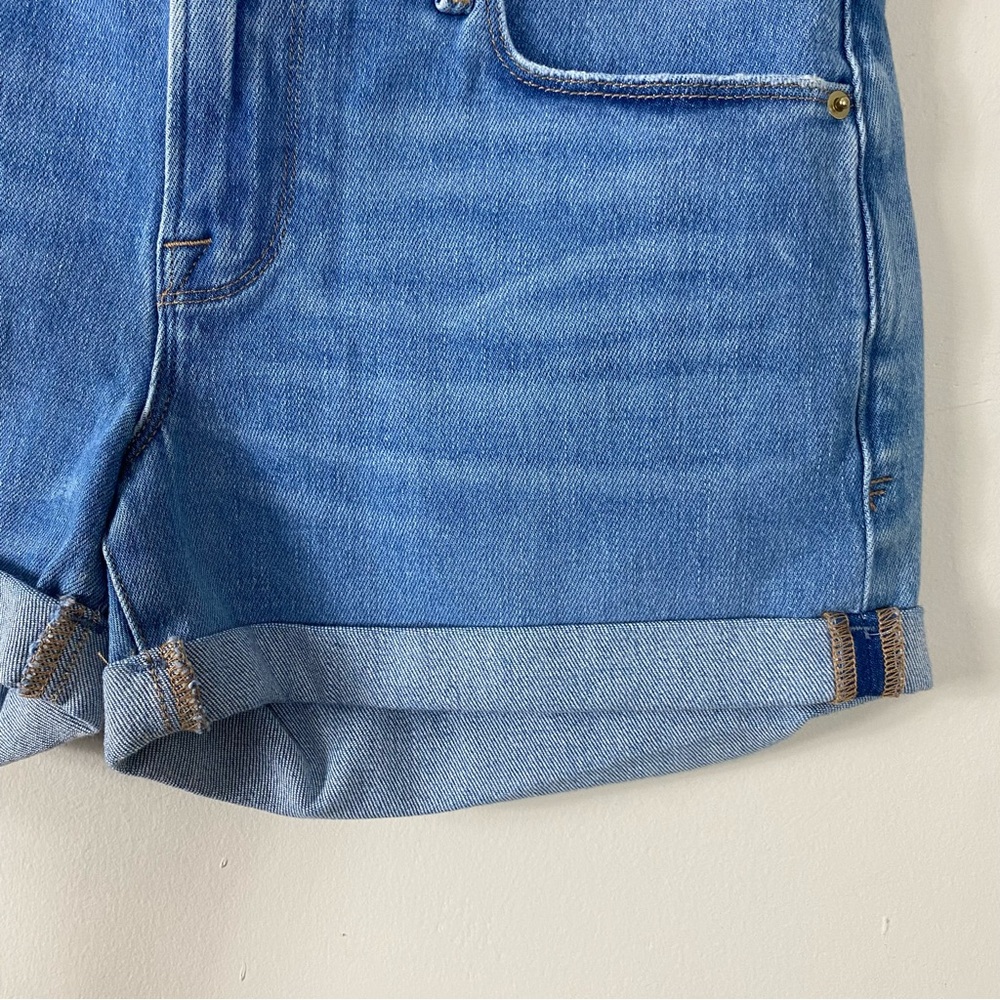 Frame Denim Le Cutoff Cuffed Shorts in Sand Dollar Medium Wash - 26 - Picture 4 of 11
